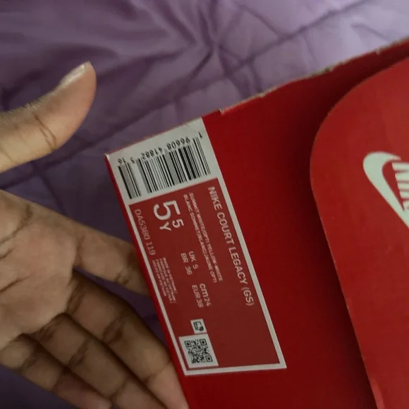 Nike Women's Sneakers in White and Yellow - Picture 3 of 3